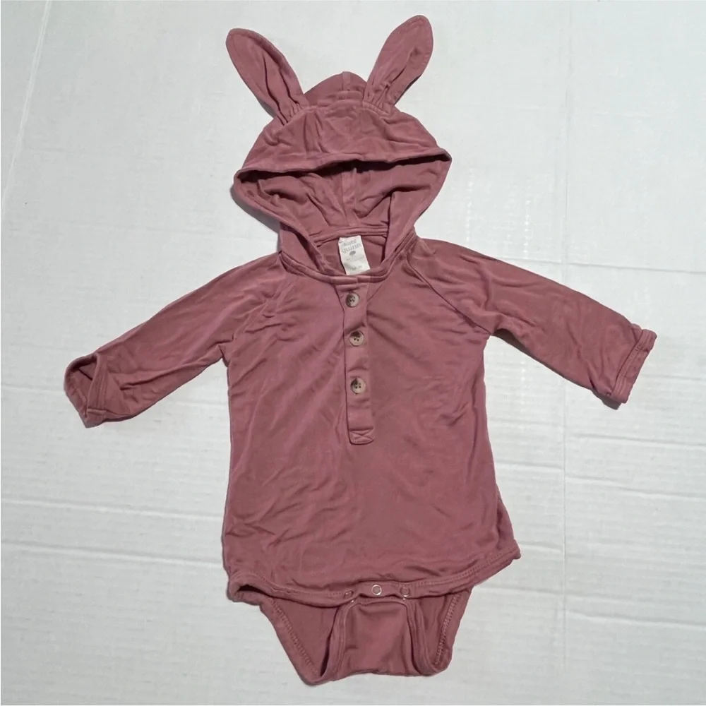 Kate Quinn HSA First Easter bamboo bunny ears bodysuit 3-6 months